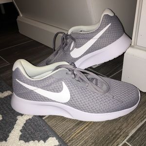 Women's Nike Tanjun Tennis Shoes